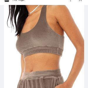 Alo Velour Scoop Neck Bra